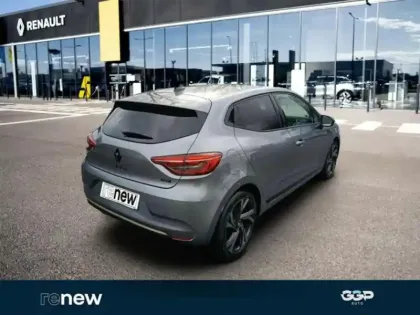 Photo 5 Renault Clio  1.6 E-Tech hybride 145ch Engineered