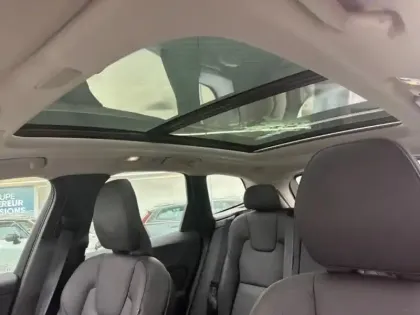 Photo 13 Volvo Xc60  T6 Hybride Rechargeable 253 + 145ch Plus Style Dark Geartronic 8 AWD