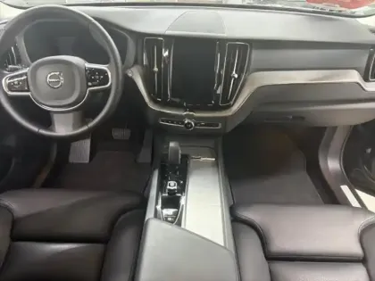 Photo 7 Volvo Xc60  T6 Hybride Rechargeable 253 + 145ch Plus Style Dark Geartronic 8 AWD