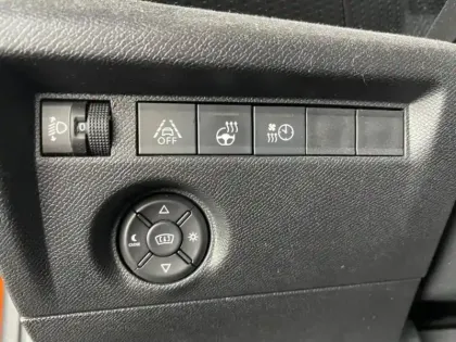 Photo 11 Citroën C4  Moteur électrique 136ch (100 kW) Shine Automatique