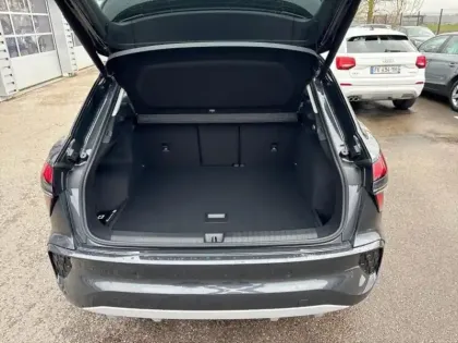 Photo 8 Audi Q3  1.5 TFSI 150ch Hybride Design S tronic 7