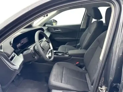 Photo 6 Audi Q3  1.5 TFSI 150ch Hybride Design S tronic 7