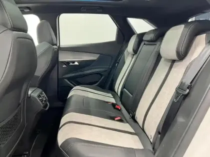 Photo 8 Peugeot 3008  HYBRID 225ch GT Line e-EAT8 10cv