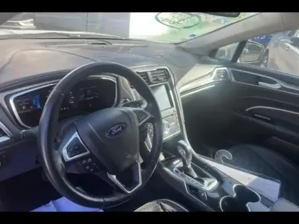 Photo 8 Ford Mondeo Gén. IV Ph2 Vignale 4