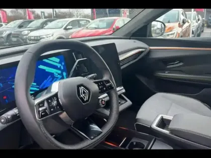 Photo 8 Renault Scenic  E-Tech Electric 220ch Techno grande autonomie -24