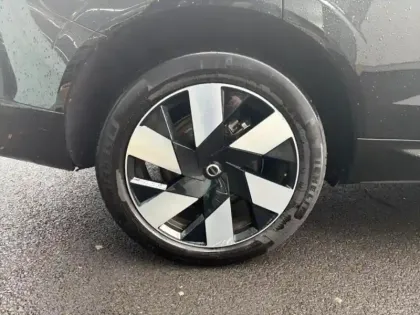 Photo 10 Volvo Xc60  T6 Hybride Rechargeable 253 + 145ch Ultra Style Dark Geartronic 8 AWD