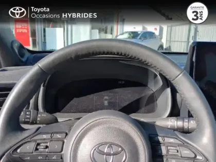 Photo 12 Toyota Yaris  130h Première 5p MC24