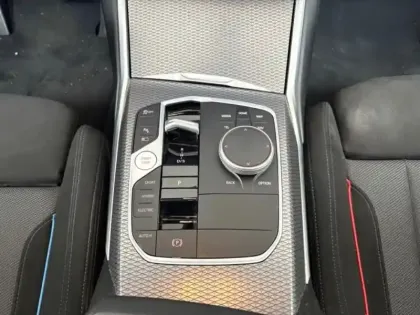 Photo 10 BMW Serie 3 Série 3 330eA 292ch M Sport