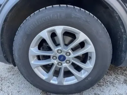 Photo 8 Ford Kuga  2.5 Duratec 190ch FHEV E85 Titanium BVA