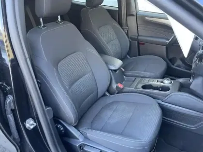 Photo 10 Ford Kuga  2.5 Duratec 190ch FHEV E85 Titanium BVA