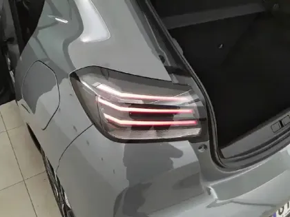 Photo 16 Peugeot 208  PureTech 100 S&S BVM6