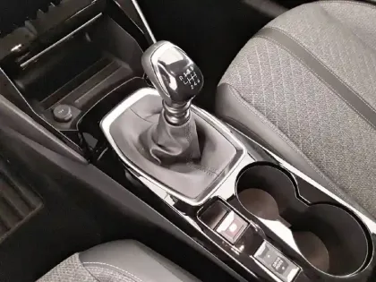 Photo 13 Peugeot 208  PureTech 100 S&S BVM6