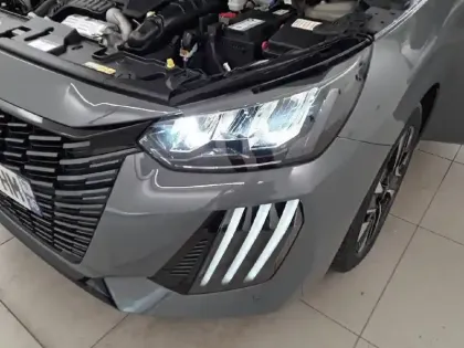 Photo 15 Peugeot 208  PureTech 100 S&S BVM6