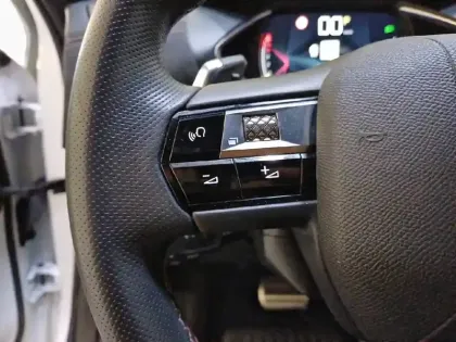 Photo 27 DS DS 3  Crossback BlueHDi 130 S&S EAT8