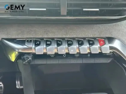 Photo 17 Peugeot 3008  Hybrid 225 e-EAT8