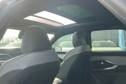 Photo 13 Peugeot 3008  Hybrid 136 e-DCS6