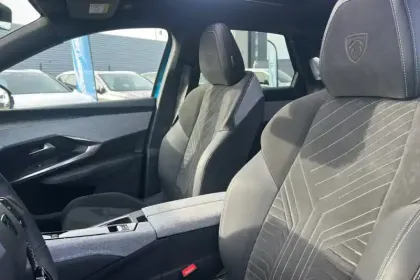 Photo 11 Peugeot 3008  Hybrid 136 e-DCS6