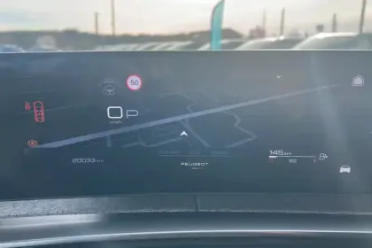 Photo 18 Peugeot 3008  Hybrid 136 e-DCS6