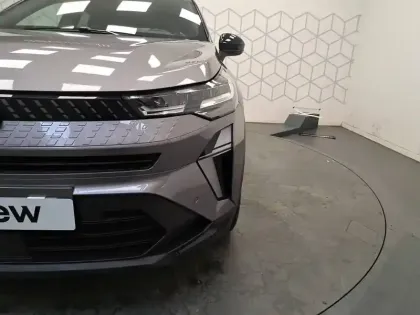 Photo 9 Renault Captur  E-Tech full hybrid 145 ch