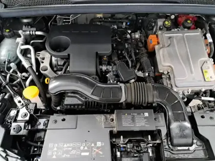 Photo 13 Renault Captur  E-Tech full hybrid 145 ch