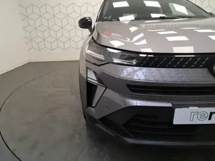 Photo 8 Renault Captur  E-Tech full hybrid 145 ch