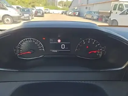 Photo 43 Peugeot 208  PureTech 100 S&S BVM6