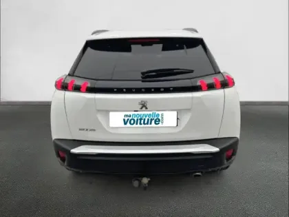 Photo 70 Peugeot 2008  BlueHDi 130 S&S EAT8