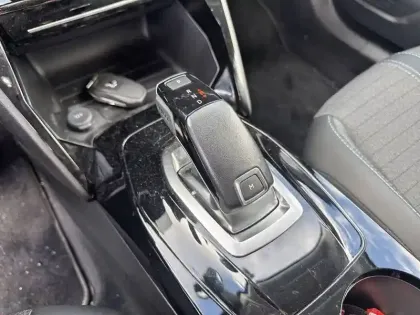 Photo 57 Peugeot 2008  BlueHDi 130 S&S EAT8