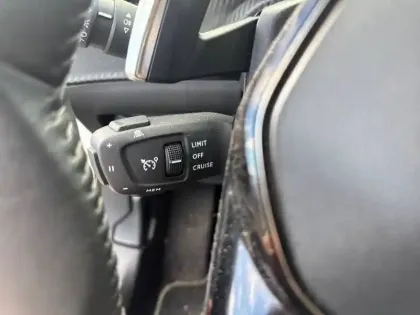 Photo 64 Peugeot 2008  BlueHDi 130 S&S EAT8