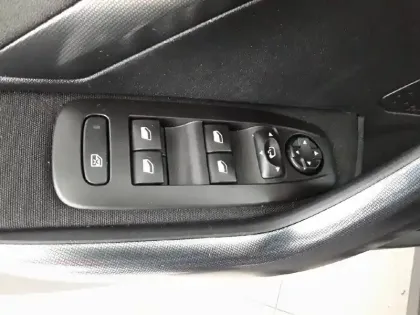 Photo 22 Peugeot 2008  1.2 PureTech 110ch S&S BVM5