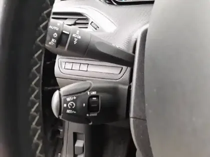 Photo 21 Peugeot 2008  1.2 PureTech 110ch S&S BVM5