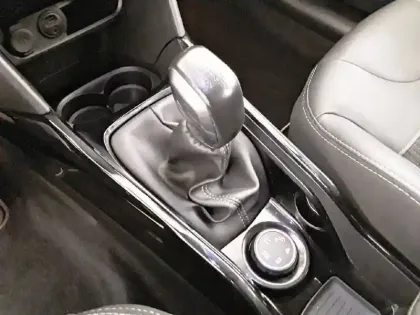 Photo 13 Peugeot 2008  1.2 PureTech 110ch S&S BVM5