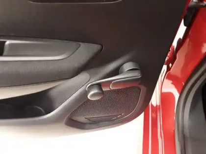 Photo 21 Peugeot 208  Electrique 50 kWh 136ch