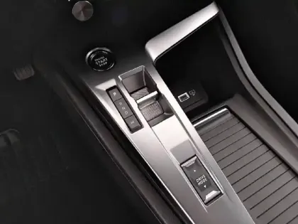 Photo 13 Peugeot 308  PureTech 130ch S&S EAT8