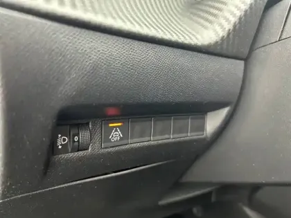 Photo 20 Peugeot 2008  PureTech 100 S&S BVM6