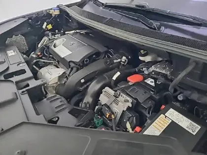 Photo 14 DS DS 7 DS7 Crossback Hybride E-Tense 225 EAT8