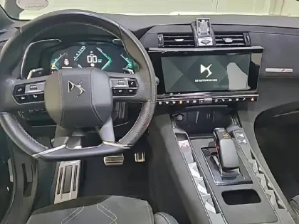 Photo 7 DS DS 7 DS7 Crossback Hybride E-Tense 225 EAT8