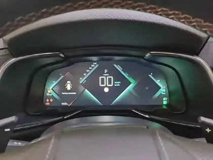 Photo 9 DS DS 7 DS7 Crossback Hybride E-Tense 225 EAT8