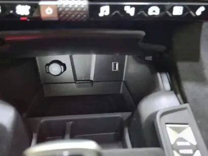 Photo 24 DS DS 7 DS7 Crossback Hybride E-Tense 225 EAT8