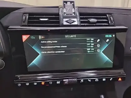 Photo 95 DS DS 7 DS7 Crossback Hybride E-Tense 225 EAT8