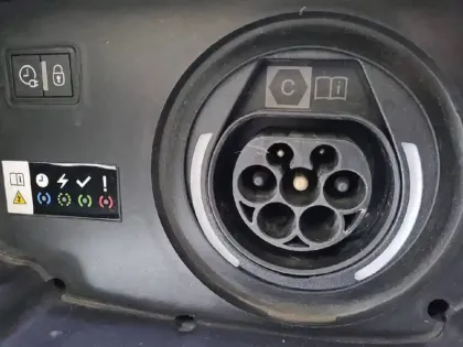 Photo 33 DS DS 7 DS7 Crossback Hybride E-Tense 225 EAT8