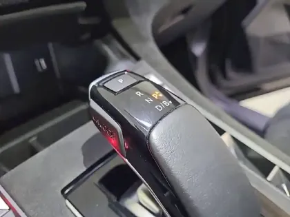 Photo 13 DS DS 7 DS7 Crossback Hybride E-Tense 225 EAT8