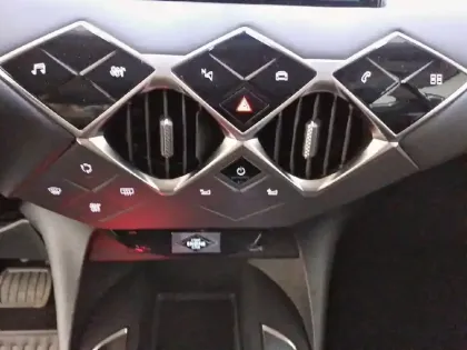 Photo 21 DS DS 3  Crossback BlueHDi 130 S&S EAT8