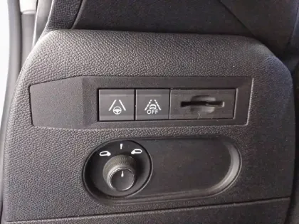 Photo 32 DS DS 3  Crossback BlueHDi 130 S&S EAT8