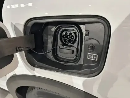 Photo 31 Citroën C4 e- 156 ch autonomie étendue