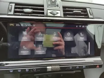 Photo 21 DS Ds 7  Hybride Rechargeable E-Tense 300 EAT8 4x4