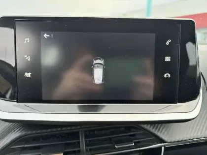 Photo 21 Peugeot 208  BlueHDi 100 S&S BVM6