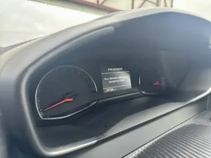 Photo 9 Peugeot 208  PureTech 100 S&S BVM6
