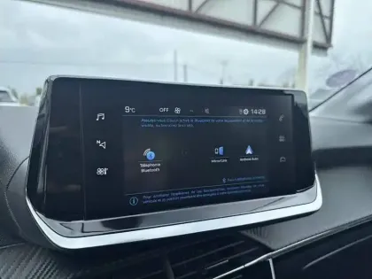 Photo 22 Peugeot 208  PureTech 100 S&S BVM6