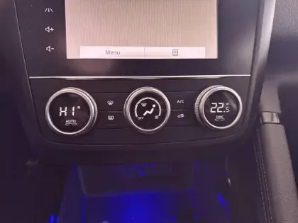 Photo 34 Renault Kadjar  Blue dCi 115